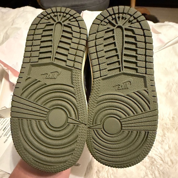 Jordan 1 Low OG SP size Toddler 6c - Picture 4 of 8
